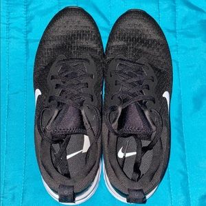 Women’s Nike shoes